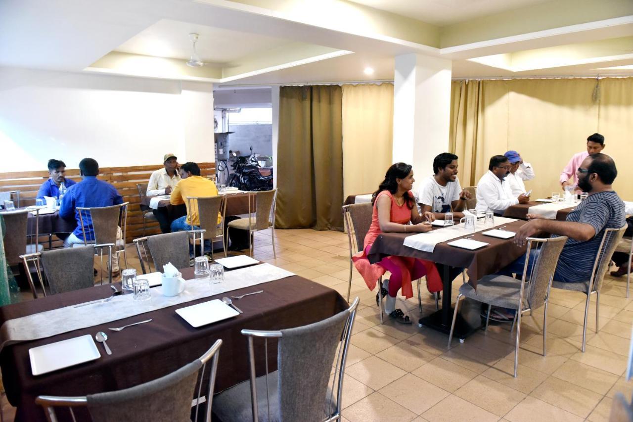 Hotel Lotus Chandrapur Eksteriør billede