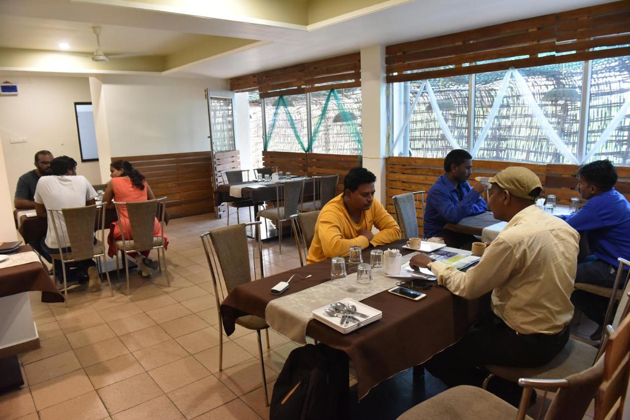 Hotel Lotus Chandrapur Eksteriør billede